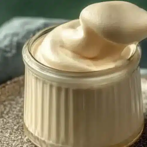 How to Make Fluffy Whipped Honey (Plus Free Gift Labels!) 3 how to make fluffy whipped honey plus free gift l 2026 04 14 130717 1024x574 1