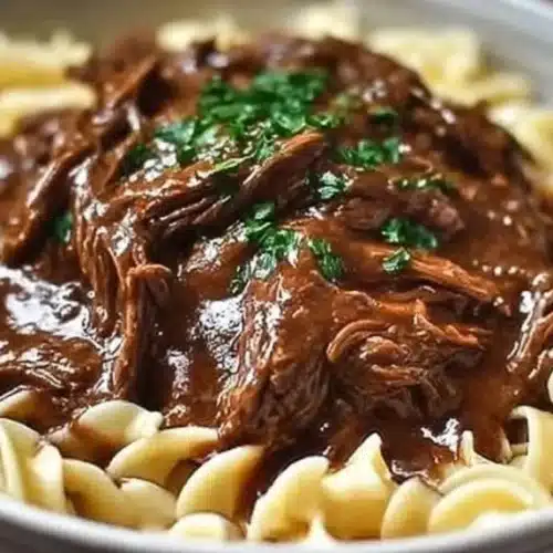 slow cooker beef noodles 2026 04 02 170500 1024x574 1